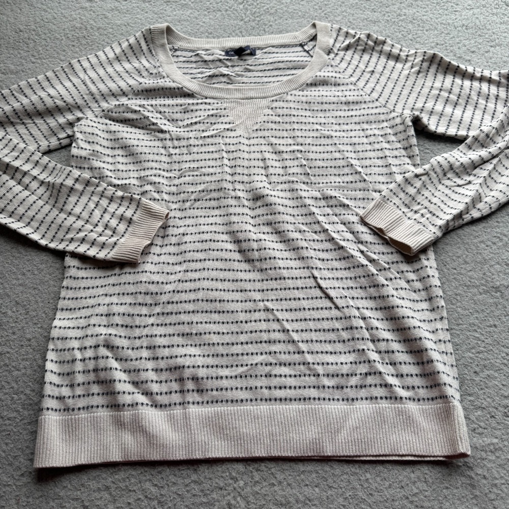 Gap Long Sleeve Sweater Gray Striped Women's Size Small Crew-Neck‎ Top Winter